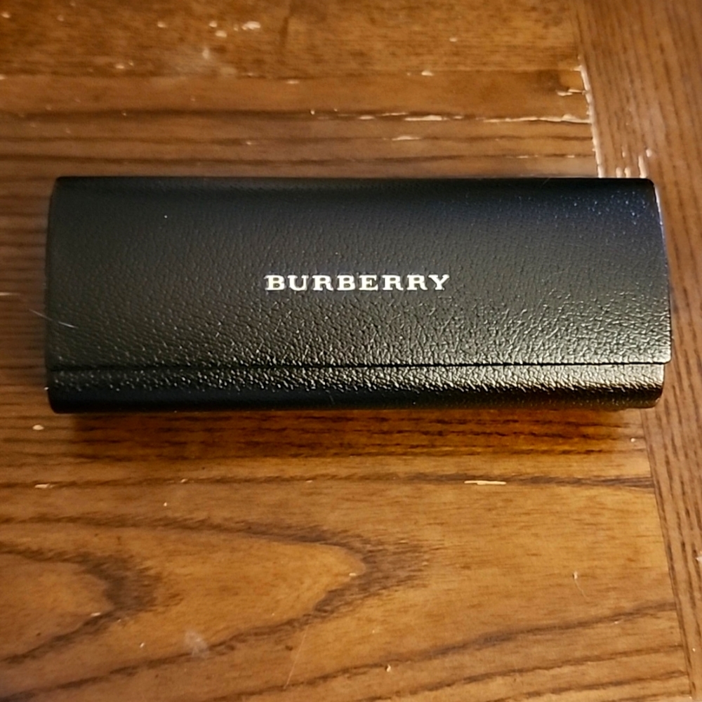 EUC Burberr Glasses Case